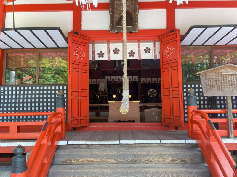 金沢のパワースポット「金澤神社」の拝殿